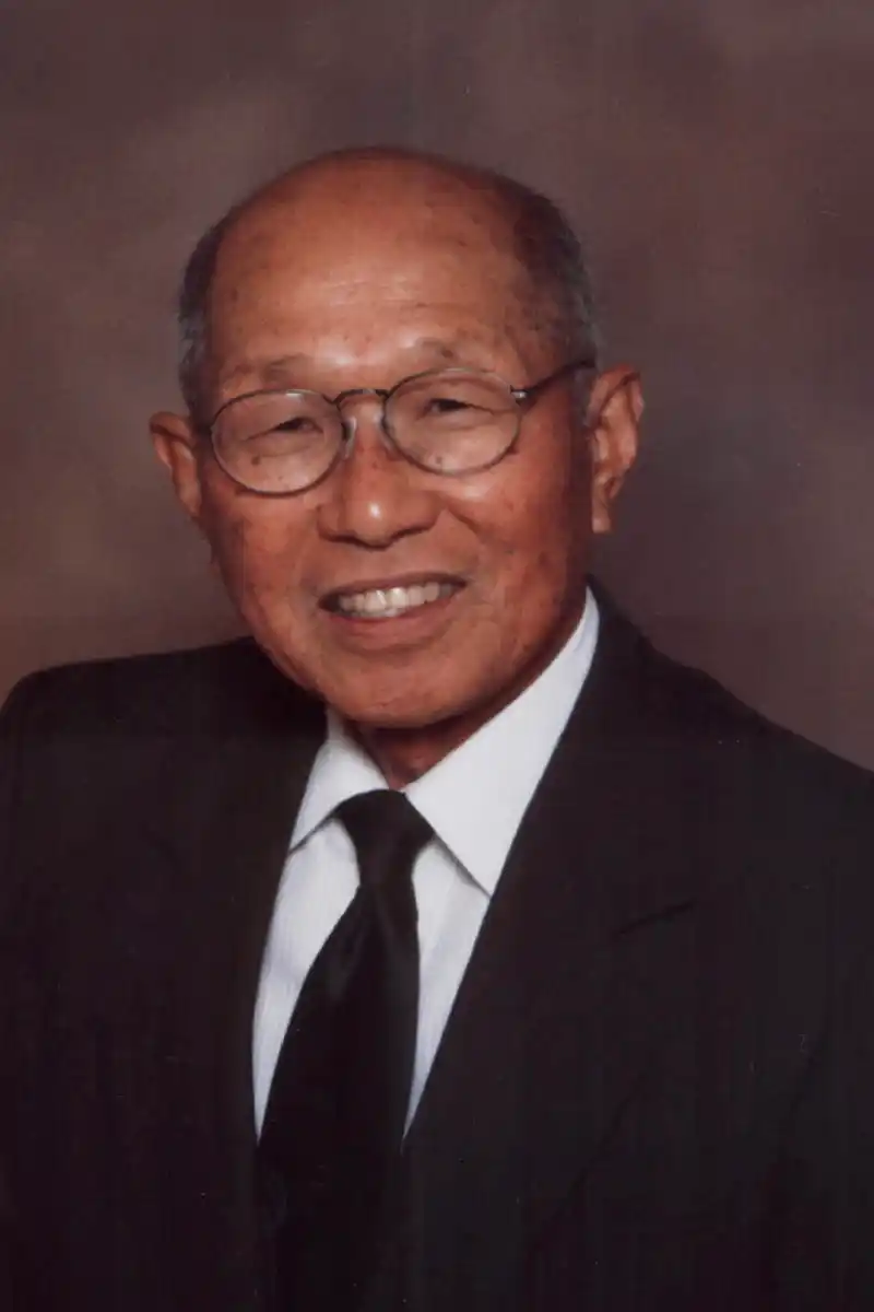 Dr. Ed Arakawa